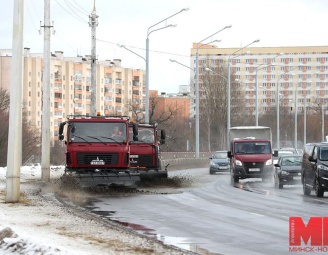 Ради спокойствия и безопасности людей.  Водитель спецтехники - о работе зимой.