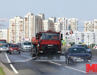 Мойка улиц и остановок, ремонт покрытий: чем занимаются минские дорожники весной