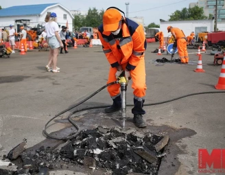 Счет на секунды: в Минске выбирают лучших работников дорожных служб по четырем профессиям