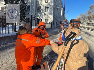 В ГПО "Горремавтодор Мингорисполкома" прошла добрая и душевная акция "Васильковый патруль", инициированная Белорусским союзом женщин